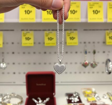 Superdrug Offers Cheap Jewelry